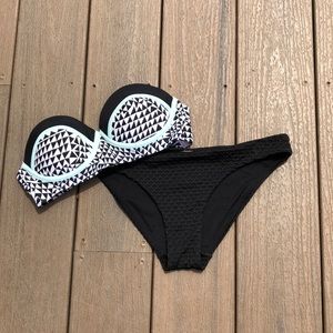 NWOT H&M Cheeky Bikini Bottoms
